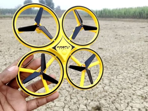 Dron Sterowany ręką gestem + pilot Quadrocopter RC0573 Dron Sterowany ręką gestem + pilot Quadrocopter RC0573