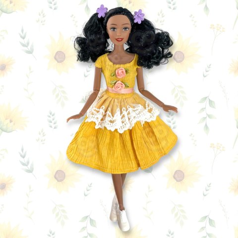 WOOPIE ROYAL Lalka Emi 32 cm Modny Strój i Piękne Czarne Włosy