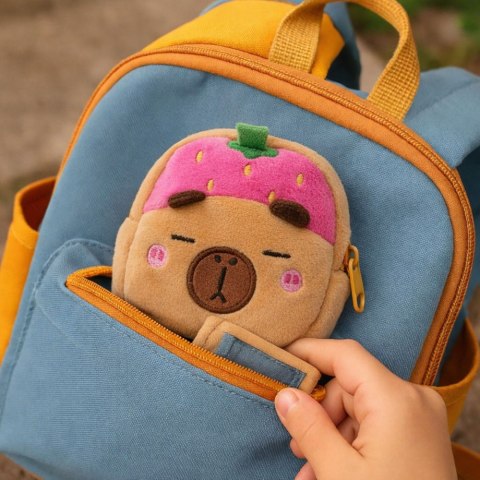 LEAN Portfelik Pluszowy Z Brelokiem Kapibara Truskawka Różowa 9,5 x 8 cm