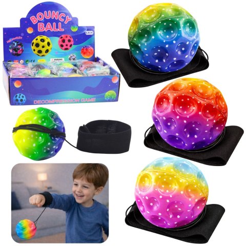 LEAN TOYS Piłka Do Odbijania Na Gumce Sensoryczna Z Wgłębieniami Kolorowa 6 cm