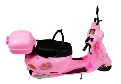 LEAN Toys Zestaw Lalka Ze Skuterem Kask Długie Włosy Różowy LEAN Toys Zestaw Lalka Ze Skuterem Kask Długie Włosy Różowy