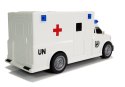 LEAN Toys Auto Ambulans z napędem Karetka Pogotowia 1:20 z dźwiękiem
