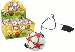 LEAN TOYS Piłka Nożna PU Na Gumce Jojo Do Odbijania 6 cm Biała Gwiazdki
