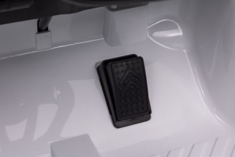 LEAN CARS Auto Na Akumulator Mercedes CLA 45s AMG Biały 4x4 LEAN CARS Auto Na Akumulator Mercedes CLA 45s AMG Biały 4x4