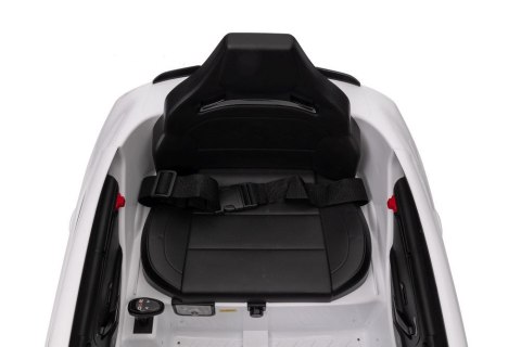 LEAN CARS Auto Na Akumulator Mercedes CLA 45s AMG Biały 4x4 LEAN CARS Auto Na Akumulator Mercedes CLA 45s AMG Biały 4x4