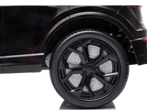 LEAN CARS Samochód na akumulator Audi RS Q8 czarny LEAN CARS Samochód na akumulator Audi RS Q8 czarny