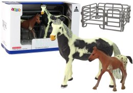 LEAN Toys Zestaw 2 Figurek Konie Zagroda Figurka Koń Źrebak