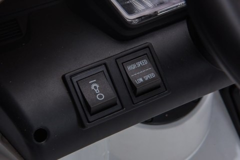 LEAN CARS Auto na akumulator Lamborghini Aventador SX2028 Biały LEAN CARS Auto na akumulator Lamborghini Aventador SX2028 Biały