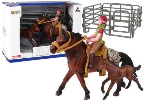 LEAN Toys Zestaw 3 Figurek Konie i Zagroda Figurka Koń Źrebak Jeździec